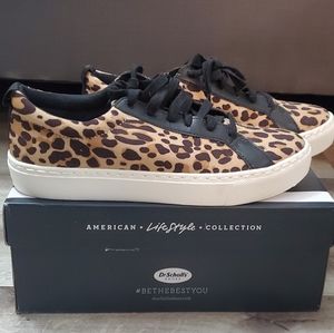 NIB new in box DR SCHOLL'S be free shoes